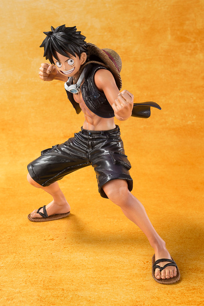 ONE PIECE ZERO LUFFY FILM GOLD FIG.