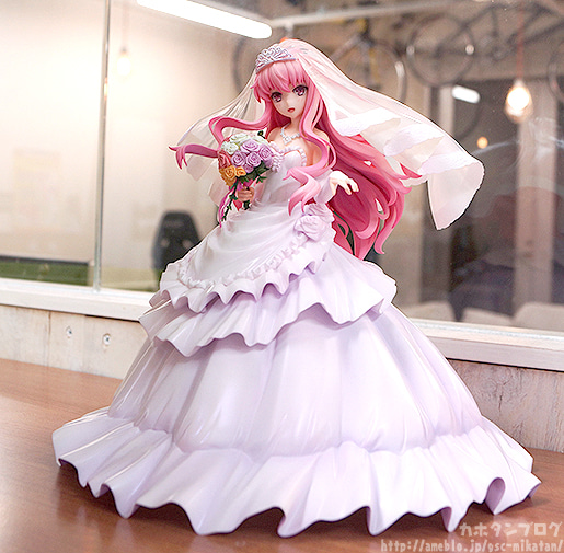 FAMILIAR OF ZORO LOUISE WEDDING VER